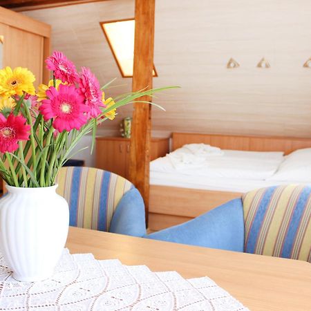 Hotel Pension Kirschstein Вольгаст Экстерьер фото